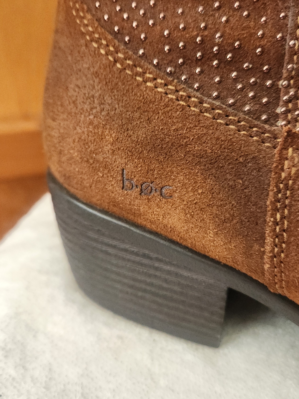 Born B.Ø.C Brown Suede Western Booties With Leather Studs Ankle Boots Size 10 - Picture 3 of 16